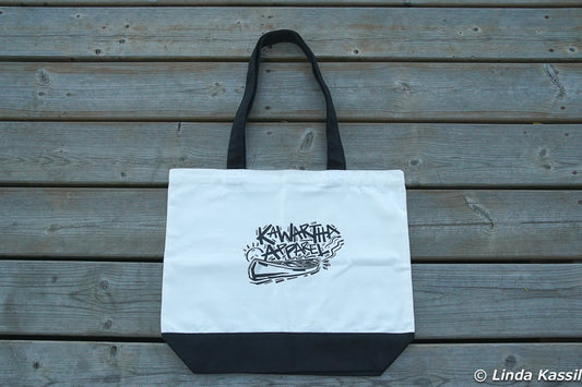 Kawartha Apparel Boat Tote on a dock